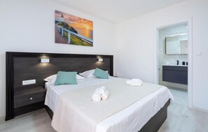 8 sovrum, värdeförvaringsskåp på rummet, resesäng och gratis wi-fi