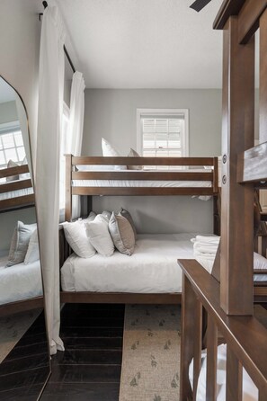 3 Schlafzimmer, Bügeleisen/Bügelbrett, WLAN, Bettwäsche