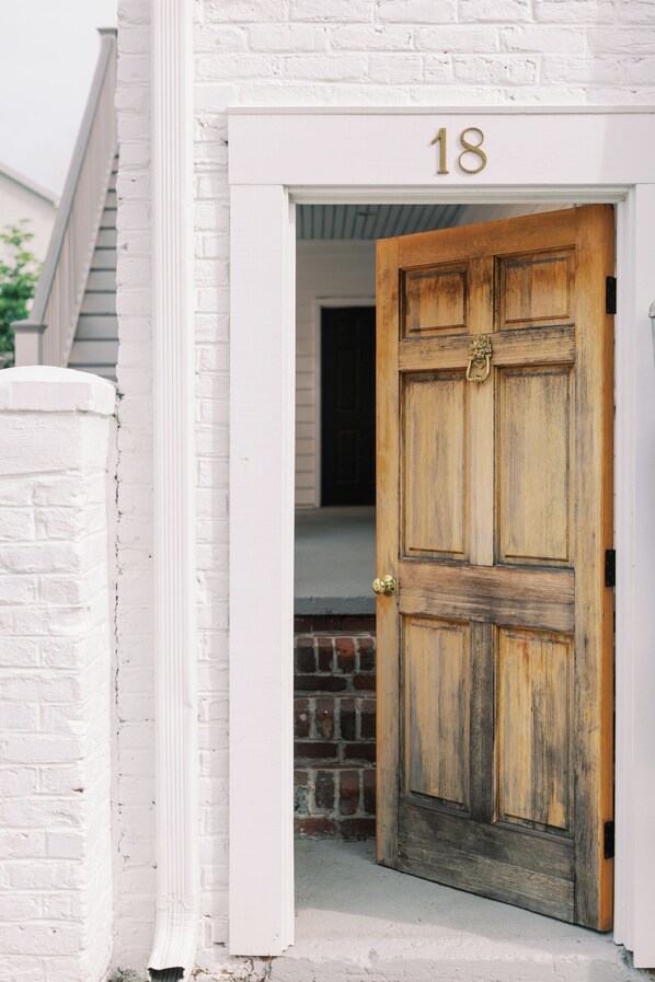 Exterior detail - Downtown - Near Historic Cigar Factory w/ Parking (Charleston)