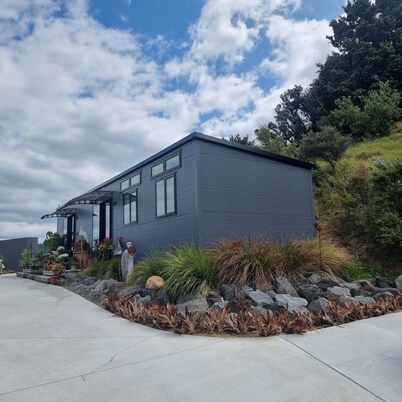 Matakana Puri Retreat. Cozy and comfortable pet friendly accommodation.