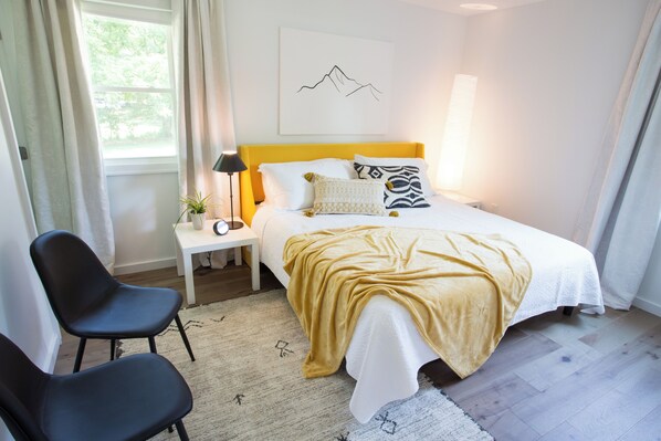 3 bedrooms, iron/ironing board, travel cot, WiFi