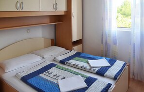 2 Schlafzimmer, Reisekinderbett, kostenloses WLAN, Bettwäsche