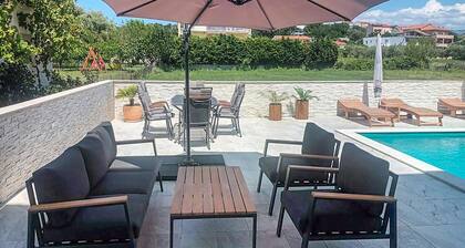 2 bedroom amazing apartment in Lopar
