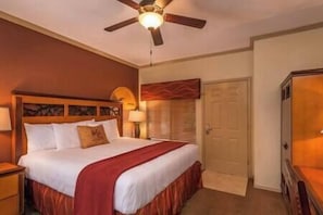 1 soverom, safe på rommet, strykejern/-brett og reiseseng for barn