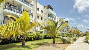 Exterior - Stylish and Modern Apartment in Punta Cana (Punta Cana)