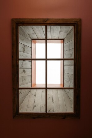 Kahden hengen premier-huone, 1 keskisuuri parisänky, jääkaappi | Ylelliset vuodevaatteet, untuvapeitot, yksilöllisesti sisustettu