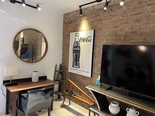 Prime Park Slope 2-bedroom totally renovated apartment with every amenity 