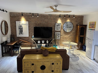 Prime Park Slope 2-bedroom totally renovated apartment with every amenity