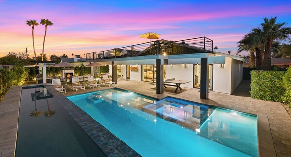 屋外プール、温水プール