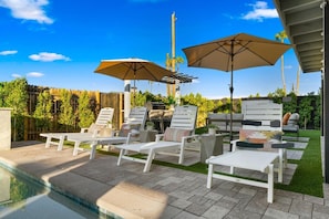 Terrace/patio - Luxury + Comfort in Old Town+Free Heated Pool & Spa (Scottsdale)