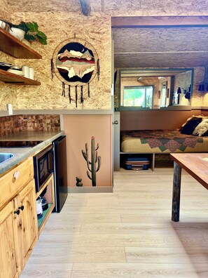 Micro-ondes, four, plaque de cuisson