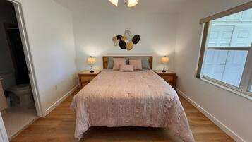 2 bedrooms, iron/ironing board, WiFi, bed sheets