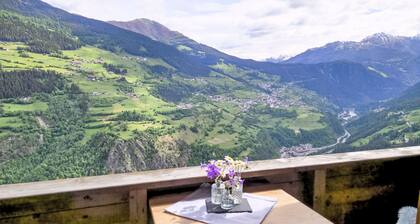 Alberts Huamat by Interhome