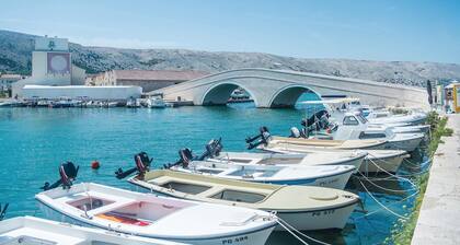 Cozy apartment in Pag with WiFi