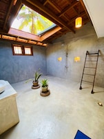 Artículos de tocador gratuitos, toallas, jabón, shampoo