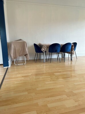 Dining - An ultra-convenient 2 bed 2 bath unit near CBD with River Derwent&mountain views (Sandy Bay)