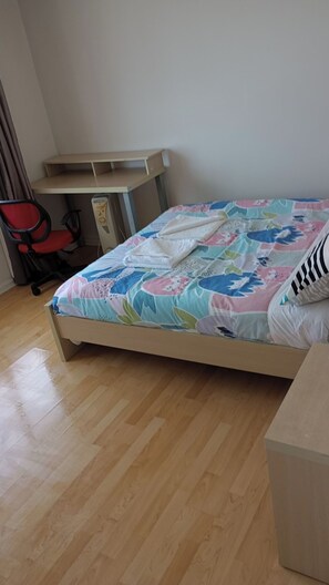 2 bedrooms, WiFi, bed sheets - An ultra-convenient 2 bed 2 bath unit near CBD with River Derwent&mountain views (Sandy Bay)