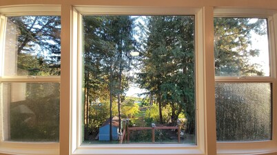 Beautiful Cottage on Lake & Creek