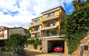 Exterior - Gorgeous apartment in Icici with WiFi (Icici)