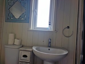 Douche, serviettes fournies