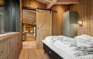 4 bedrooms, free WiFi