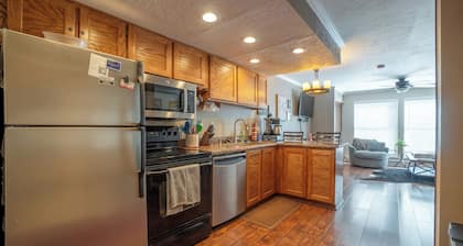 Tranquil 2-bedroom condo in Brian Head with pool and sauna