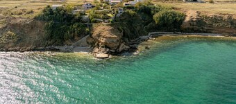 Lovely apartment in Pag with house sea view