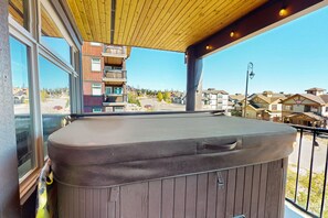 Baignoire à remous extérieure