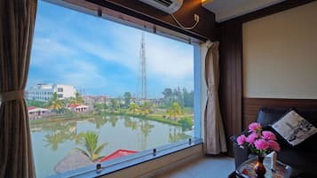 Premium Double Room | Desk, laptop workspace, free WiFi