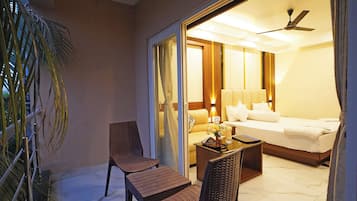 Deluxe Double Room, Balcony | Desk, laptop workspace, free WiFi