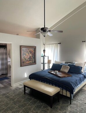 4 bedrooms, desk, iron/ironing board, travel crib