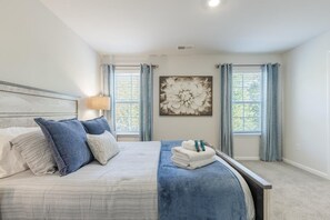 3 bedrooms, iron/ironing board, Internet, bed sheets