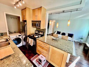 Interior - Prime Seattle Condo - Walk to Everything! Capitol Hill, Pike Place, downtown… (Seattle)