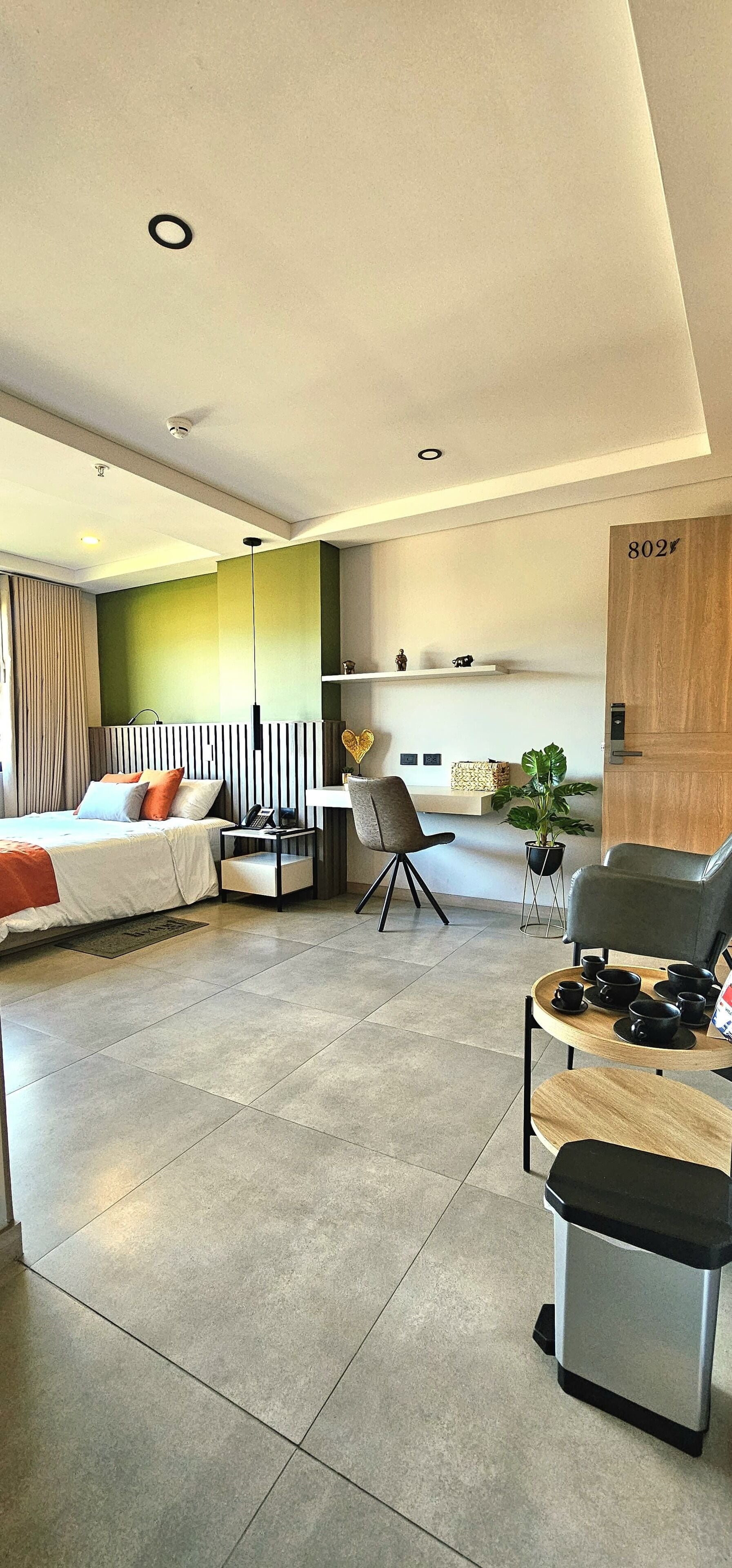 Habitación Deluxe, vista a la ciudad | Sábanas de algodón egipcio, ropa de cama de alta calidad y edredón 