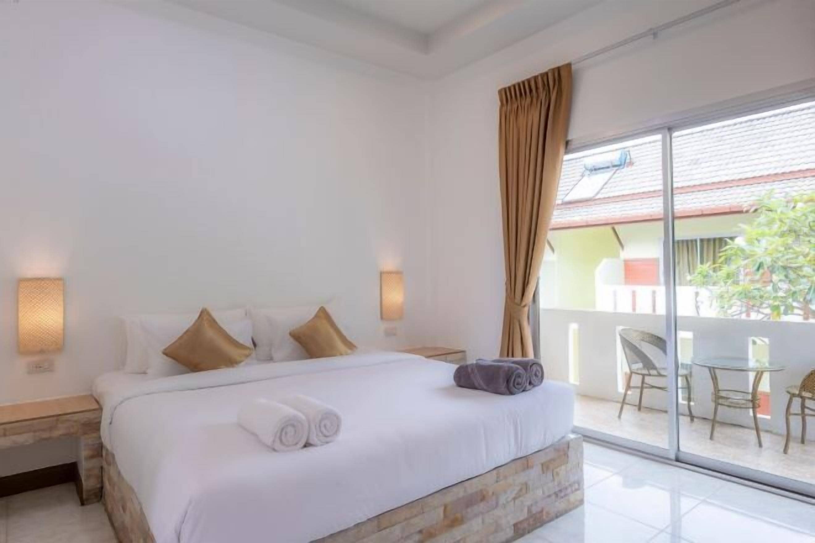 Coffres-forts dans les chambres, bureau