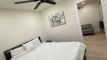 1 bedroom, desk, iron/ironing board, free WiFi