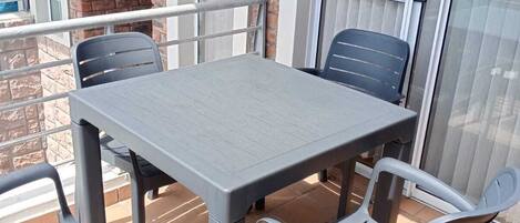 Apartment, 2 Bedrooms, Balcony, City View | BBQ/picnic area