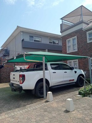 Apartment, 2 Bedrooms, Balcony, City View | Parking | Limited parking - Apartment in Mosselbay (Mossel Bay)