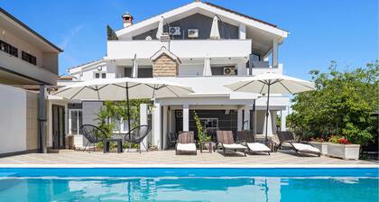 1 bedroom gorgeous apartment in Vodice