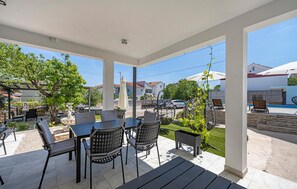 Outdoor dining - 1 bedroom nice apartment in Vodice (Vodice)
