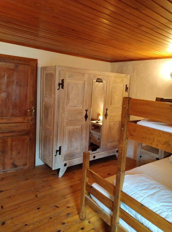 1 bedroom, iron/ironing board, travel cot, bed sheets