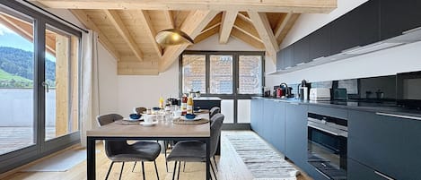 Fridge, microwave, oven, dishwasher