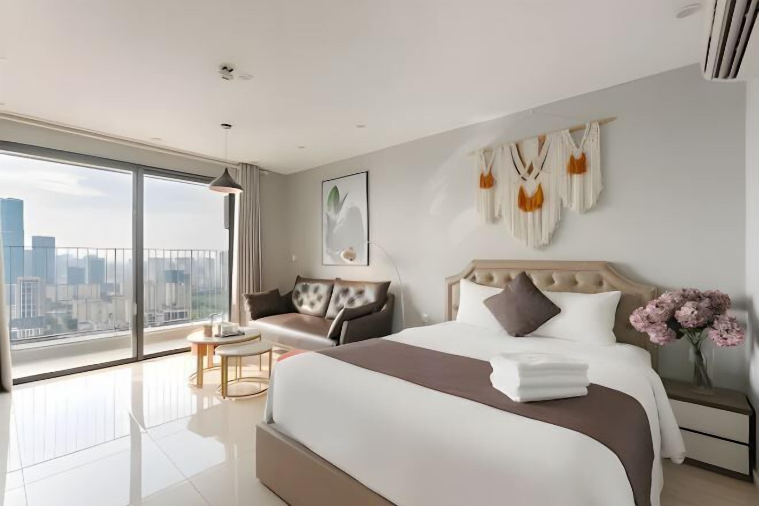 Pillowtop beds, desk, blackout drapes, soundproofing