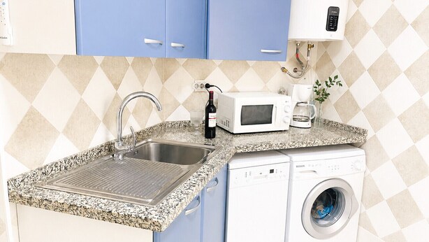 Private kitchen - Sol de Marbella Sea View Apartment (Marbella)