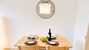 Dining - Sol de Marbella Sea View Apartment (Marbella)