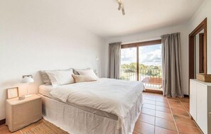 4 habitaciones, tabla de planchar con plancha y wifi gratis