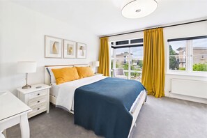 3 chambres, bureau, fer et planche à repasser, Wi-Fi gratuit