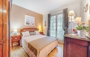 3 Schlafzimmer, Bügeleisen/Bügelbrett