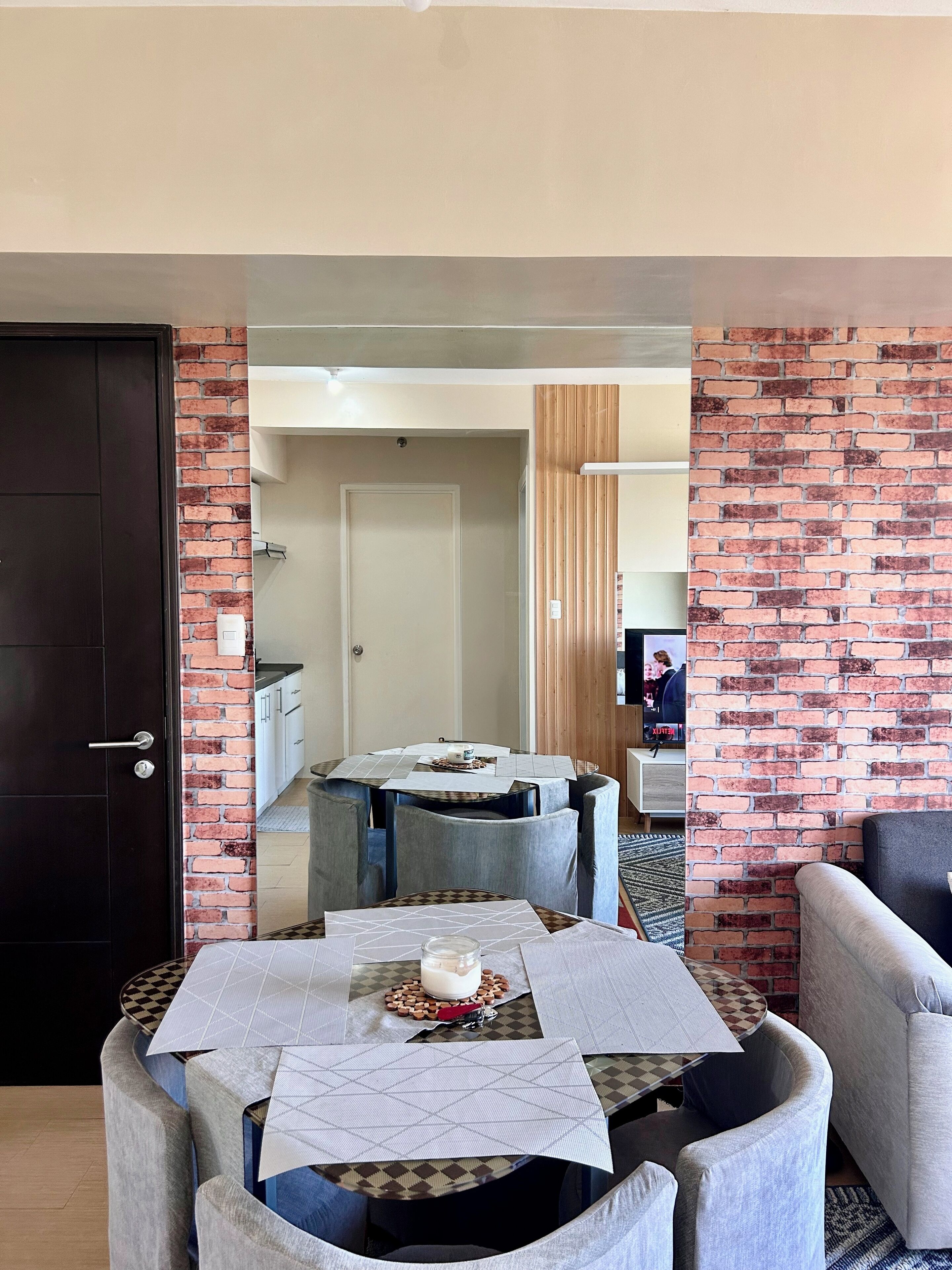 Comfort Apartment, Partial Ocean View | Makan dalam bilik