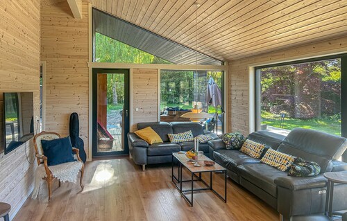 Cozy home in Dronningmølle with sauna